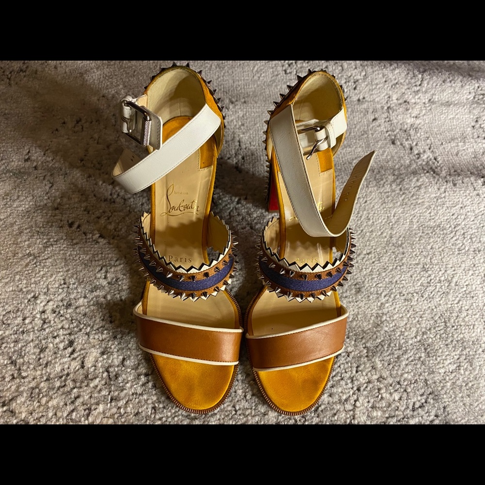 Christian Louboutin pump 38.5